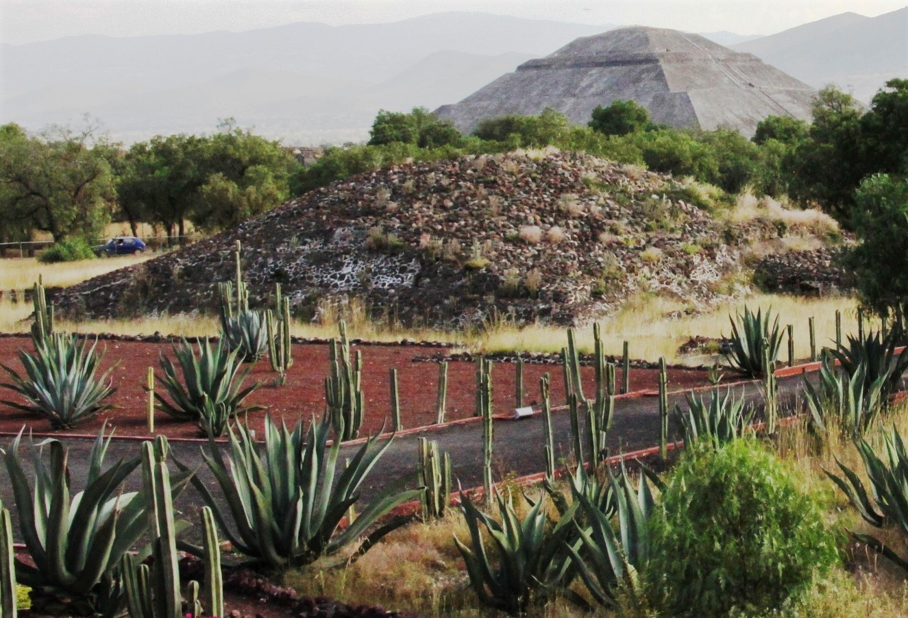 Teotihuacan Pyramid aztec