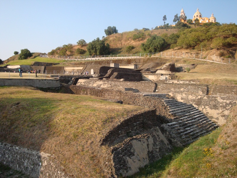 piramide e iglesia de cholula puebla