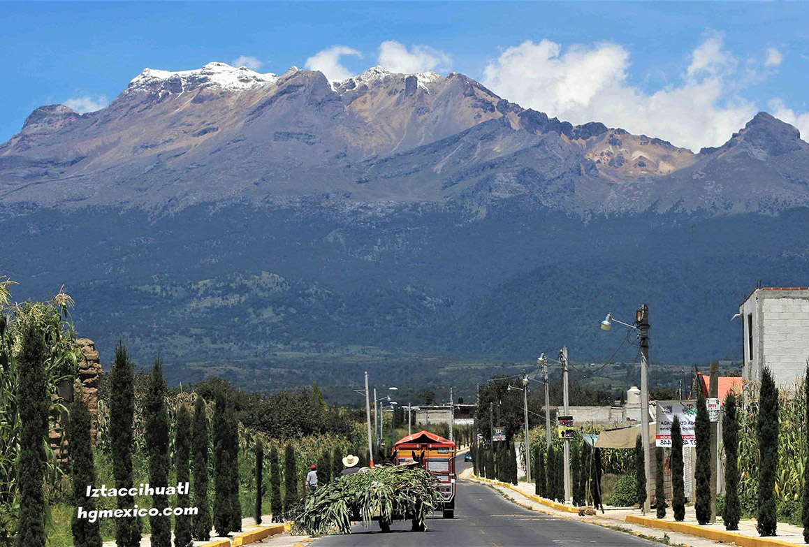 Iztaccihuatl trekking tour 